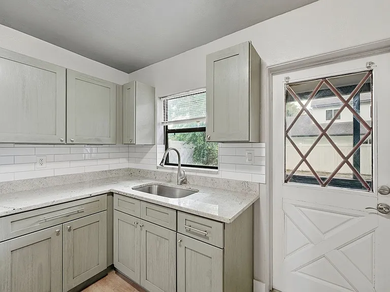 1414 E Muriel St — Photo 16