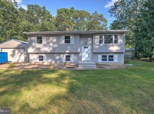 621 Oakleaf St, Jackson, NJ 08527