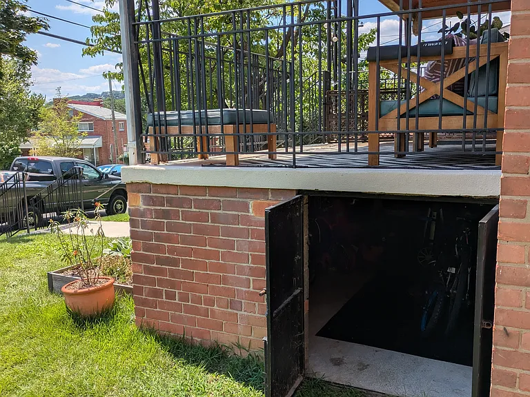 806 Hamilton St NE — Photo 5