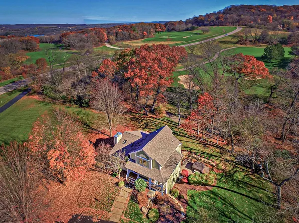 4 Southridge Dr, Galena, IL 61036