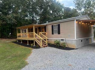 4973 Lakeplace Dr, Cedar Bluff, AL 35959
