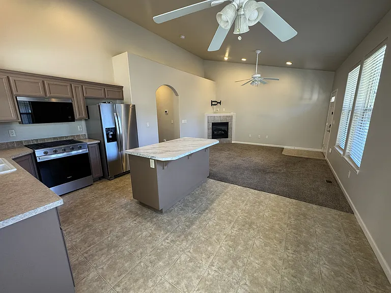 2350 NE Mary Rose Pl #2 — Photo 21