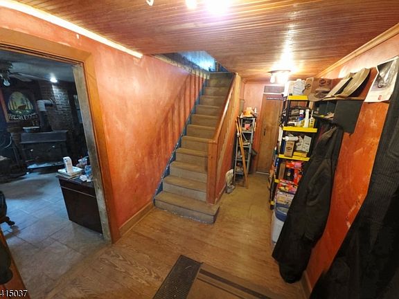 4th image of 1329 Sussex Tpke
