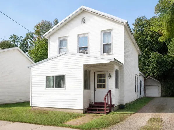 111 N Jackson St, Ionia, MI 48846
