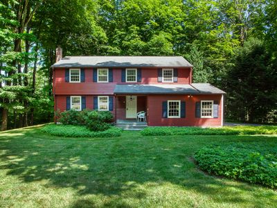 8 Red Stone Drive, Weatogue, CT, 06089