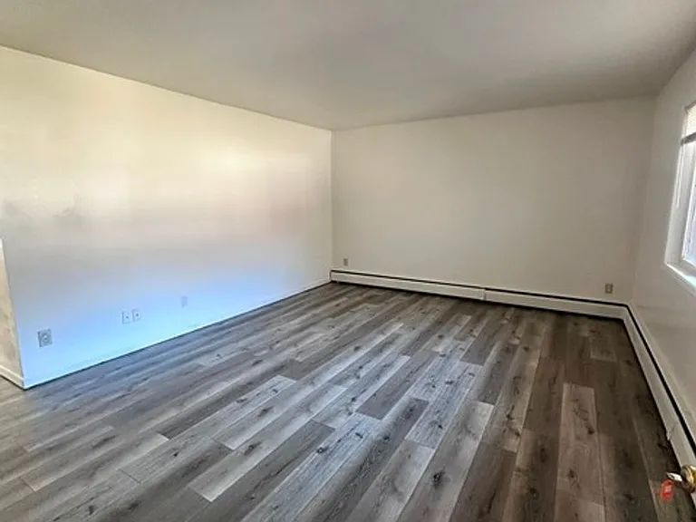 2544 Union St — Photo 33
