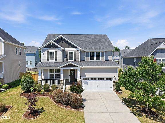 2nd image of 3910 Glorybower Way
