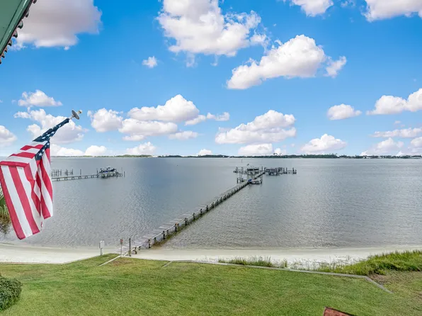 1695 W Highway 98 APT 302, Mary Esther, FL 32569