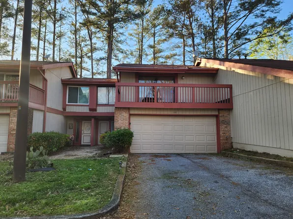 1147 Village Way, Stone Mountain, GA 30088
