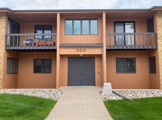 300-7 E 25th St, Yankton, SD 57078