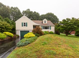 66 Live Oak Ln, Meriden, CT 06450
