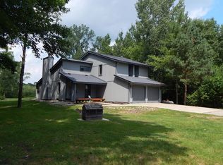 1285 Tonda Dr, Ortonville, MI