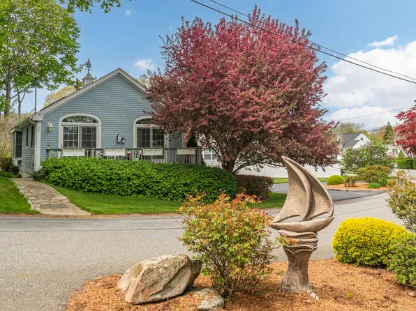 37 Menunketesuck Road, Westbrook, CT 06498