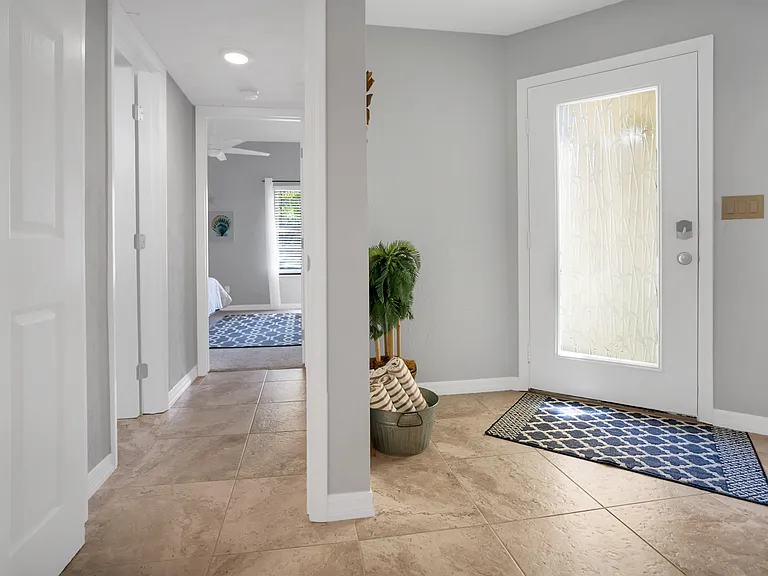 2803 Seagate Ln N — Photo 8