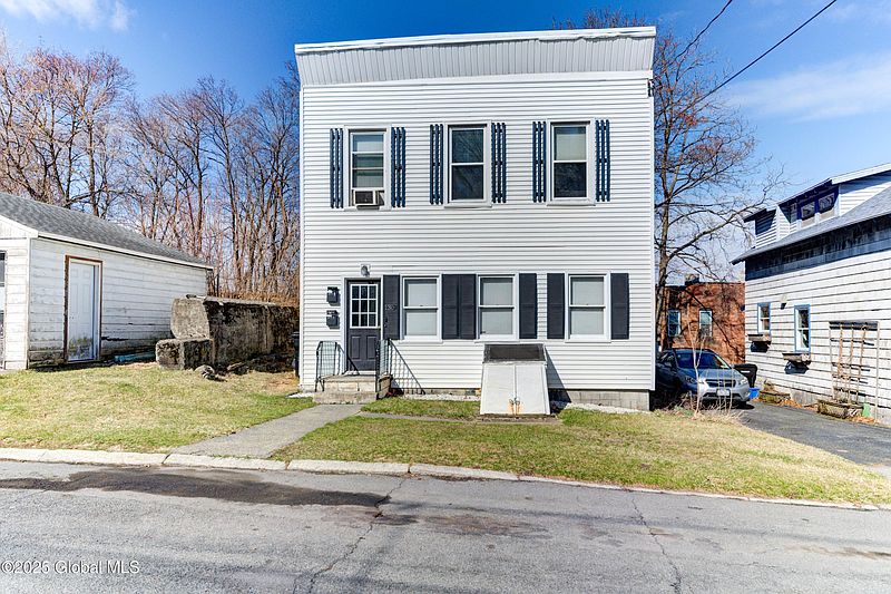2nd image of 136 11th Street