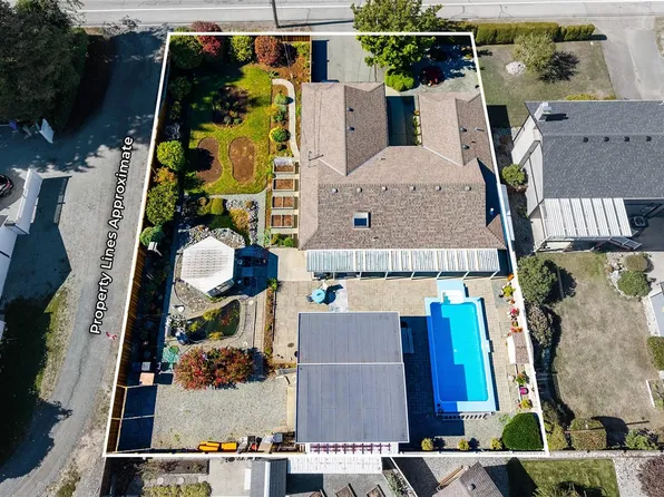 5449 Falls St, Pt Alberni, BC V9Y 7K5