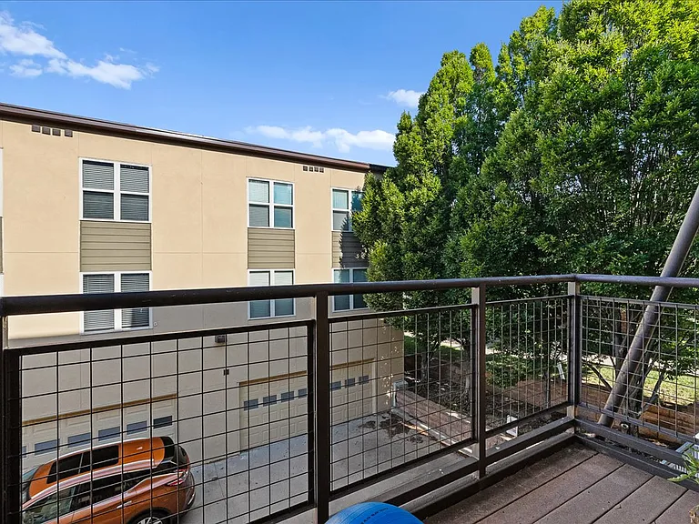 4543 Madison Ave — Photo 12