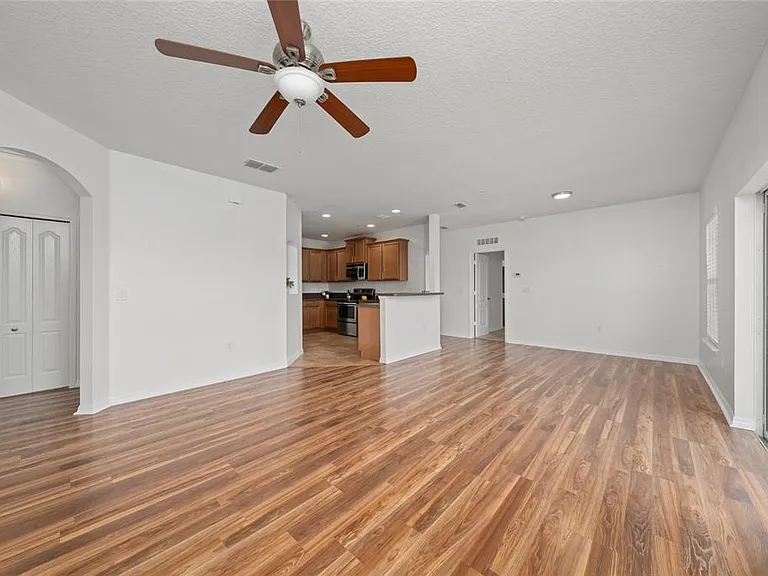 2148 Betsy Ross Ln #2148 — Photo 8