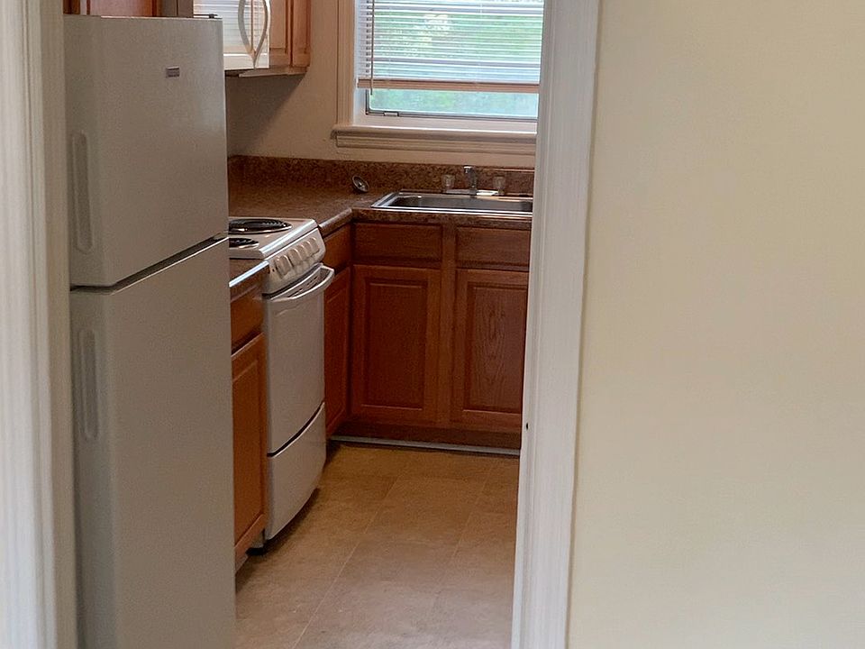 1st image of 708 Killian St SE APT 15