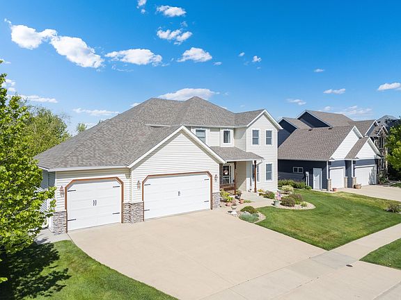 3rd image of 3621 Hart Ln SW