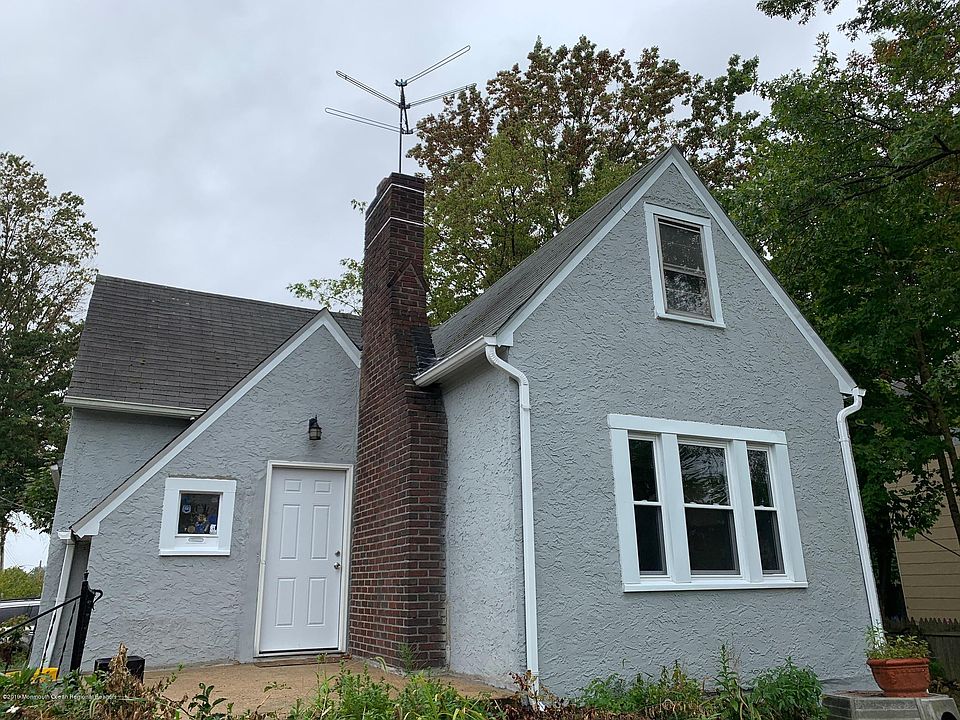 1st image of 22 Ford Ave