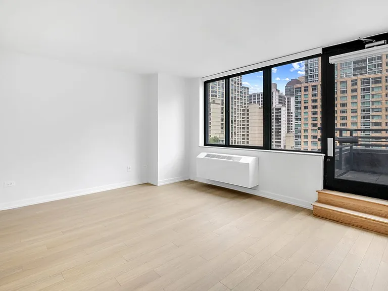 75 W End Ave #P7F — Photo 3