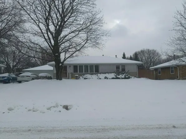 710 58th Ave NE, Fridley, MN 55432