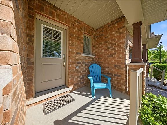4th image of 158 Fife Rd #17