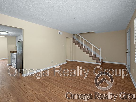 4th image of 1827 Carson Rd APT 1