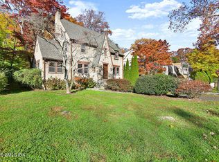 34 Valleywood Rd, Greenwich, CT 06830