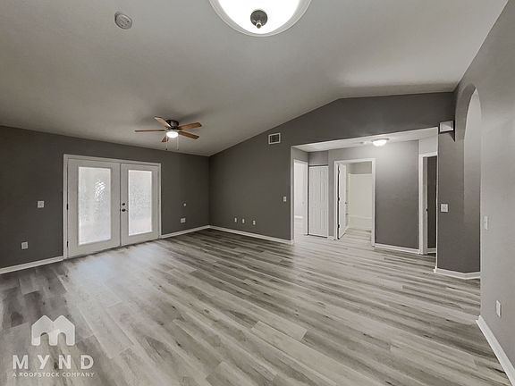 3rd image of 908 Hubbel Rd