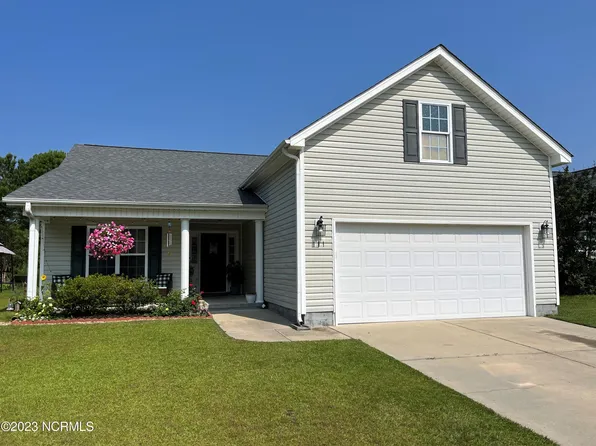 111 Lakeside Green Drive, New Bern, NC 28560