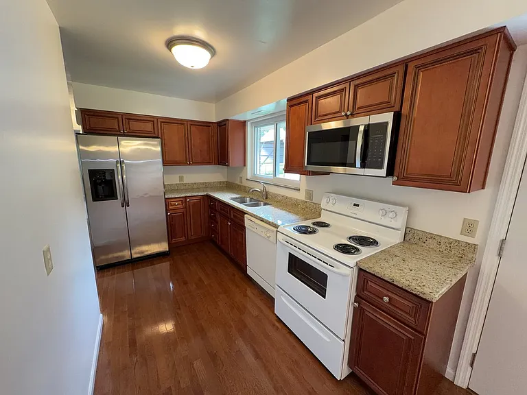 8221 Sunburst Dr — Photo 6
