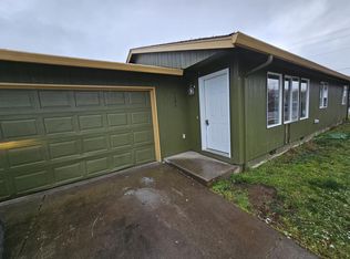 1165 Geer Ave, Cottage Grove, OR 97424