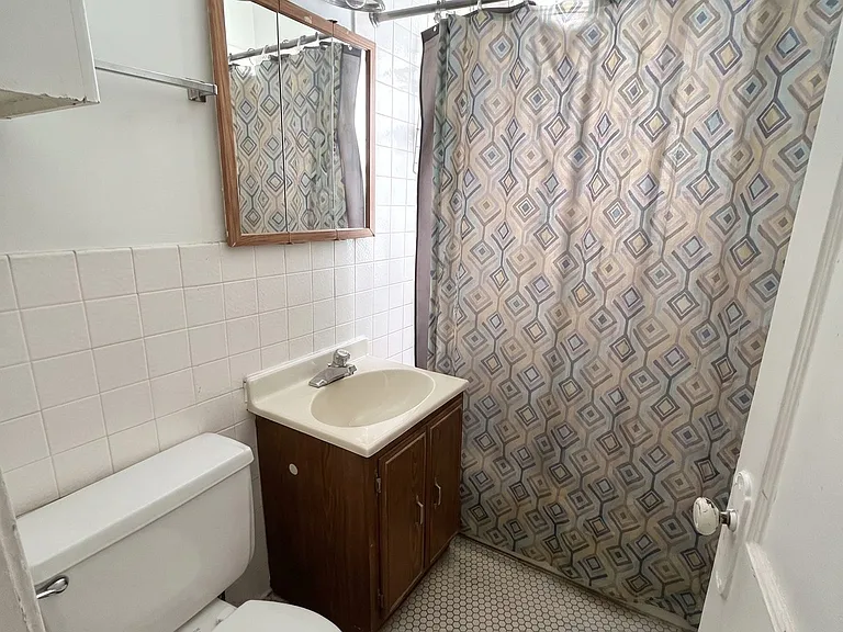 4828 W Hutchinson St #2W — Photo 8