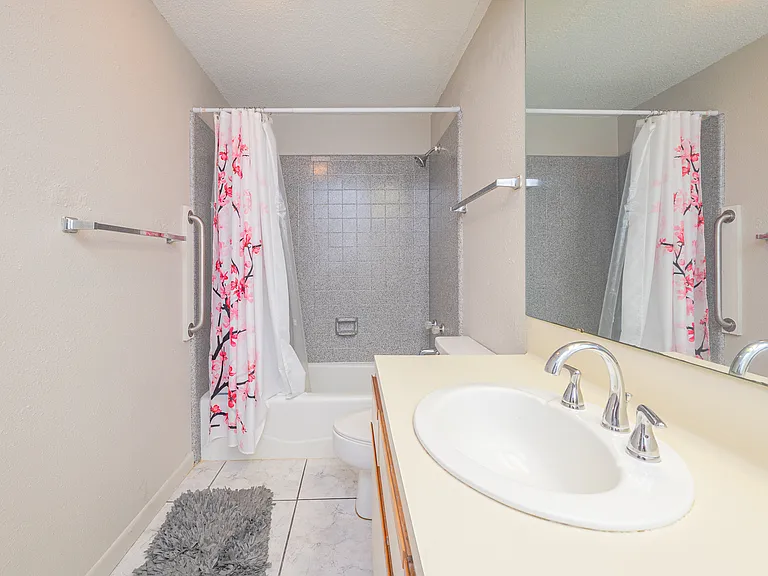 210 Oak Bay St #403 — Photo 16