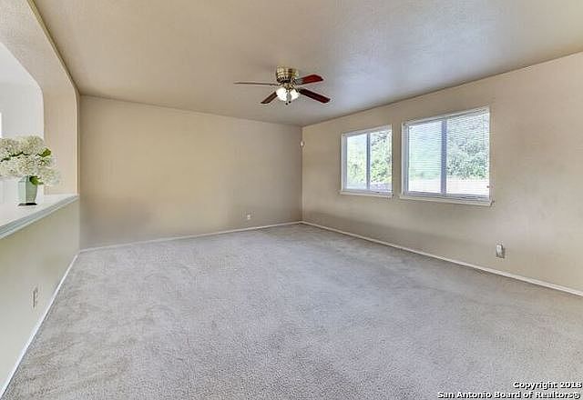 1st image of 927 Cougar Country