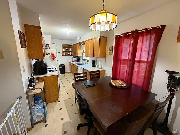 4th image of 515 W Madison St