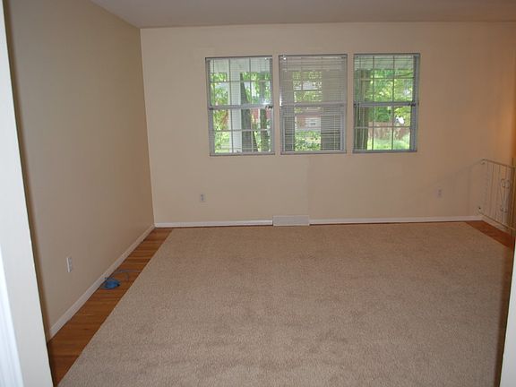 5th image of 21 Karista Spring Dr