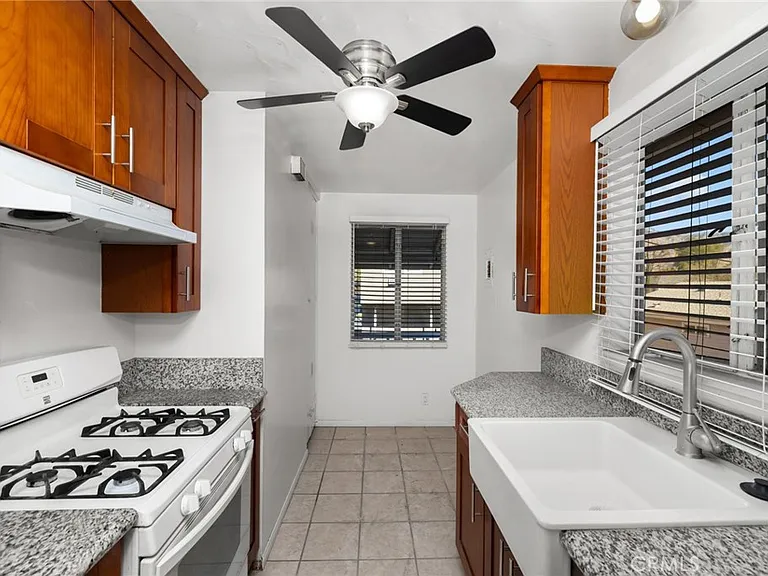 1124 Cordova St #2 — Photo 10
