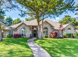 1827 Valley View Dr, Cedar Hill, TX 75104