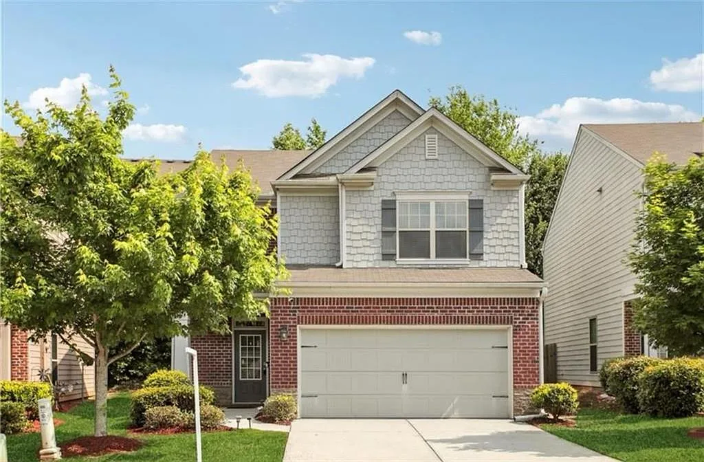 4 bed, 2.5 bath, 2094 sqft, $2,799 — Photo 1