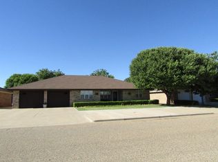 209 E 28th St, Littlefield, TX 79339