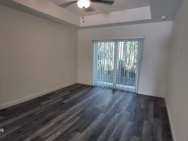 3170 Oleander Ave — Photo 3