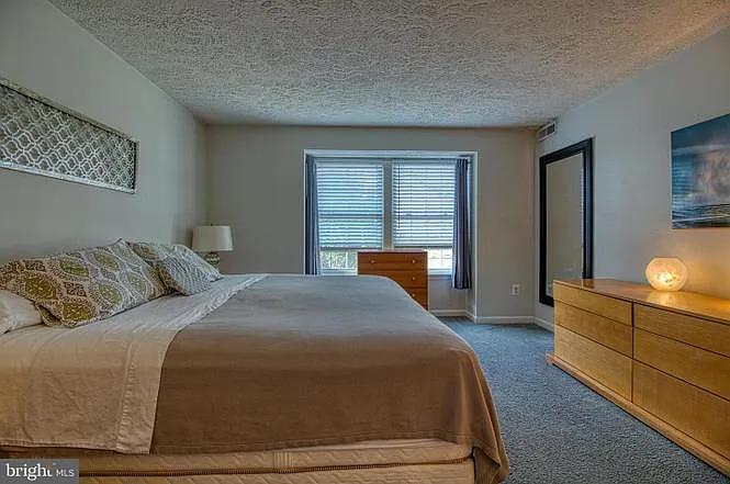 301 Palmspring Dr — Photo 4