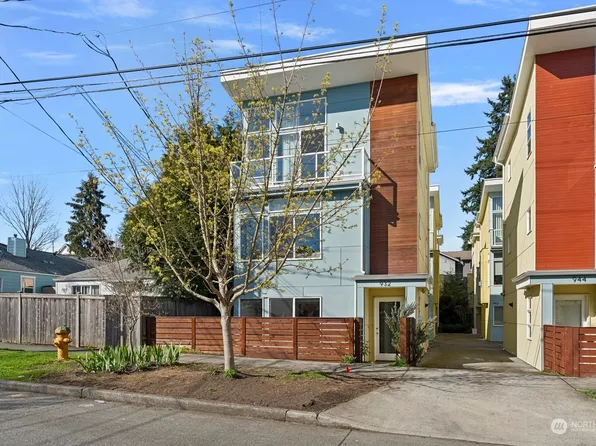 932 N 97th Street, Seattle, WA 98103