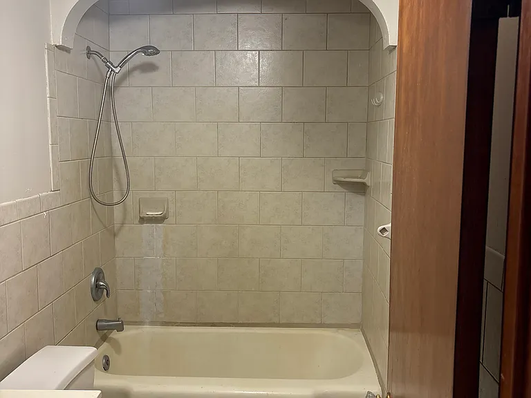 262 Indian Church Rd #UR — Photo 3