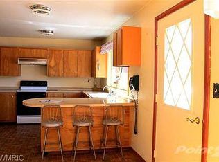 3785 W Lakewood Rd, Whitehall, MI 49461