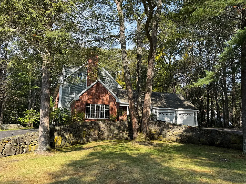 47 Stonegate Rd