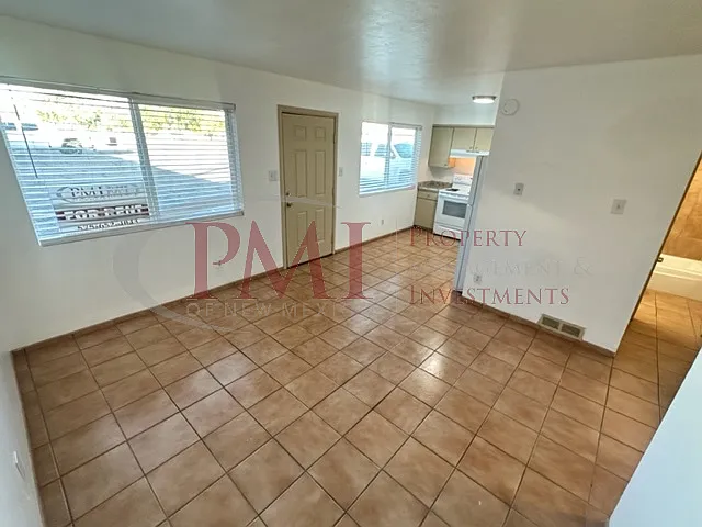 2105 Espina Street #10 — Photo 5
